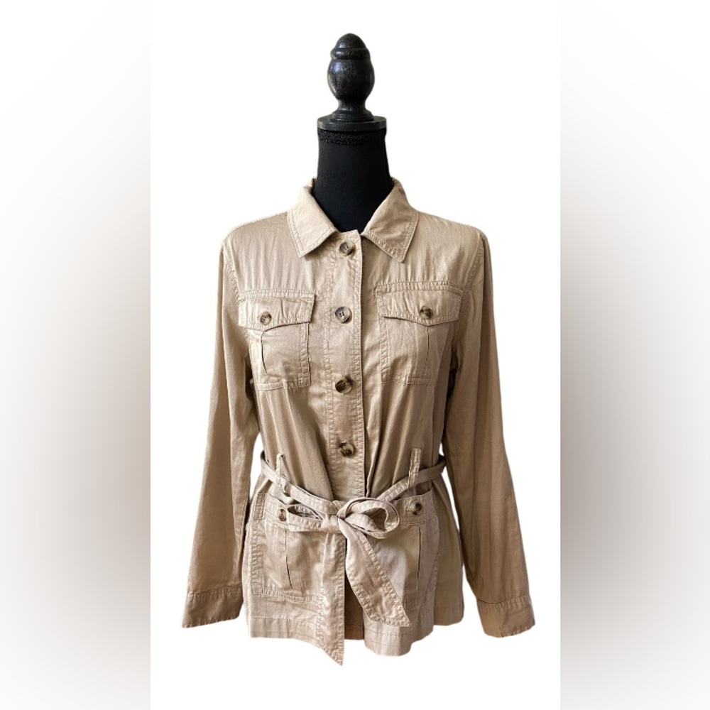 Liz Claiborne: Khaki Lightweight Belted Jacket with Four Front Pockets